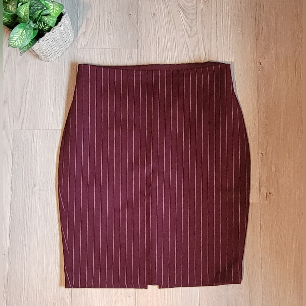 Express Burgundy Pinstripe Skirt, Women's Size 8 - Picture 2 of 11
